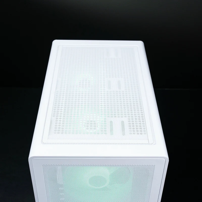 Aftershock Cloud | RX 9060XT - 8GB | Ryzen 5 7500F | Desktop Gaming PC