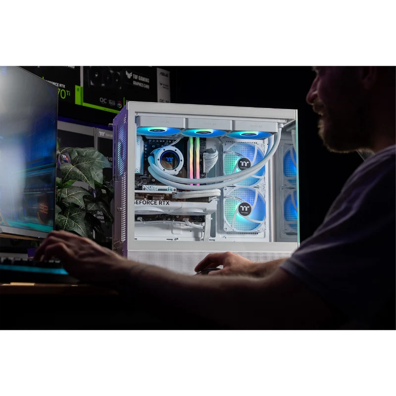 Thermaltake Horizon PRO V2 Snow Gaming Desktop PC (Intel 14600KF / RTX 5070 / 32GB RAM)