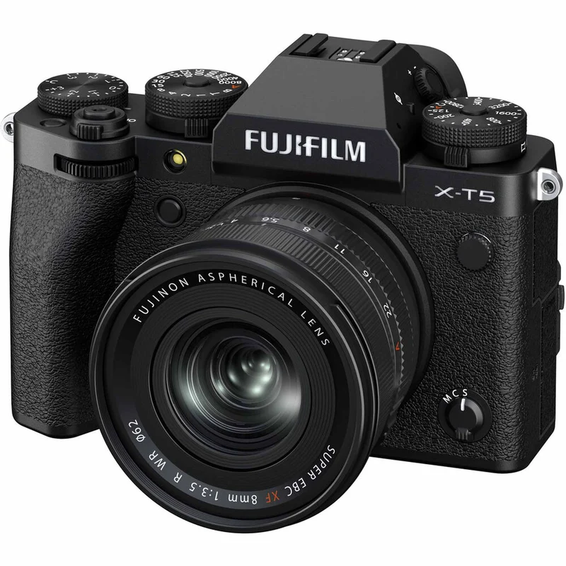 Fujifilm XF 8mm f/3.5 R WR Ultra-Wide Angle Lens + 64GB SD Card Bundle