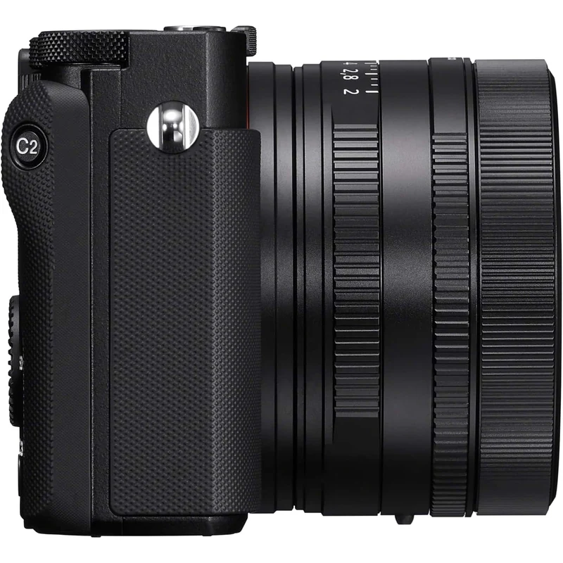 Sony RX1R III Full-Frame Premium Compact Camera Optimized with 61 MP CMOS Sensor, ZEISS® Sonnar T* 35mm F2 Lens, BIONZ XR™ Processor and AI-Based Subject Recognition