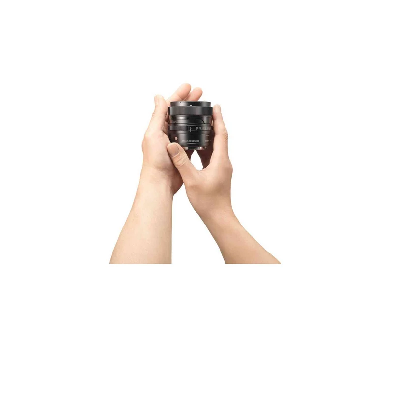 Sigma 50mm f/2 DG DN Contemporary Lens (Sony E) with Memory Card