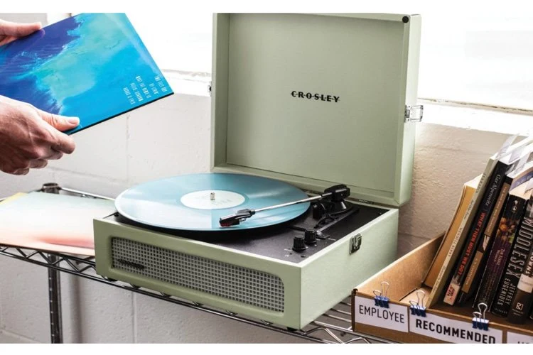 Crosley Voyager Bluetooth Portable Turntable (Sage)