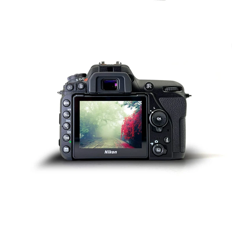 Nikon D D7500 20.9MP Digital SLR Camera - Black (Kit w/ 18-140mm VR Lens)